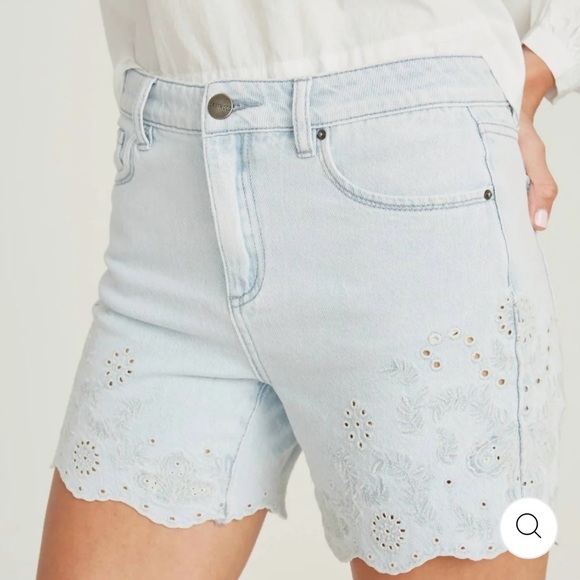 Driftwood Lulu Cotton Denim Eyelet Shorts Size 30 NWT - Picture 1 of 8